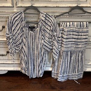 Karen Kane Navy and White Tie-Dye Blouse